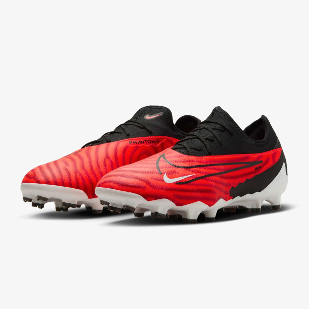 Футбольные бутсы Nike Phantom GX Pro FG